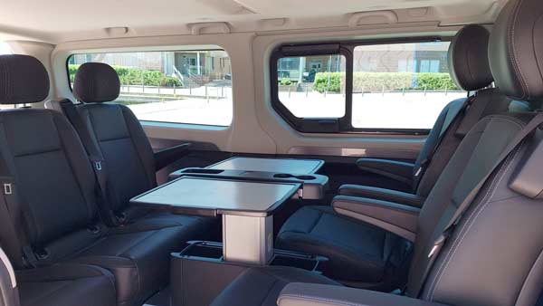 Jaragroup kuljetuspalvelu tilaauto sisältä